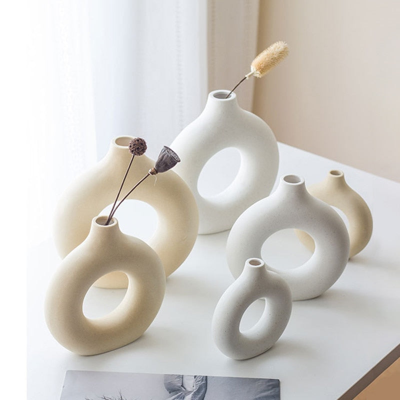 kreisförmige Donut Vase aus Keramik - Unique Outlet