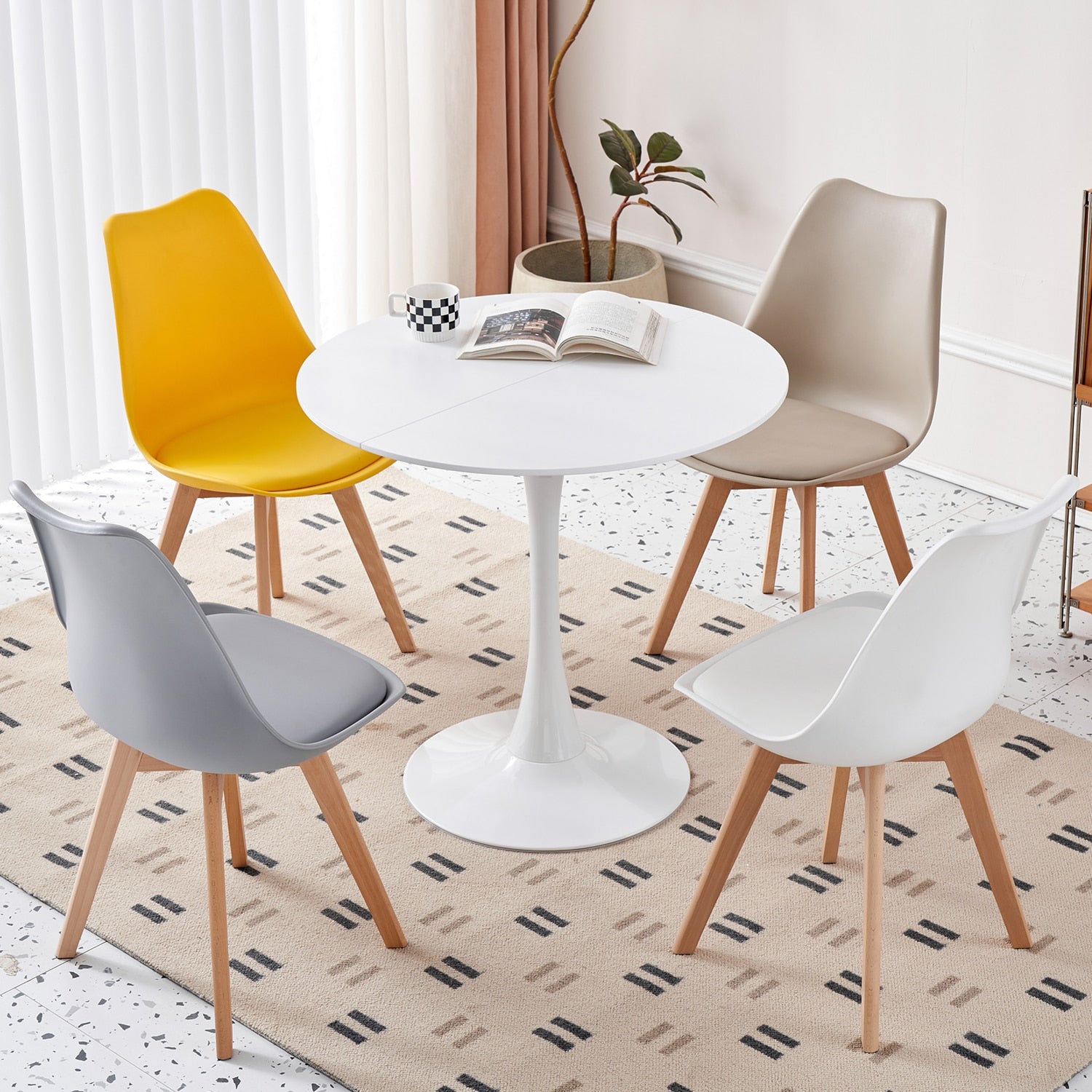 Runder Esstisch in elegantem Weiß mit nordischer Tulipentop - Unique Outlet